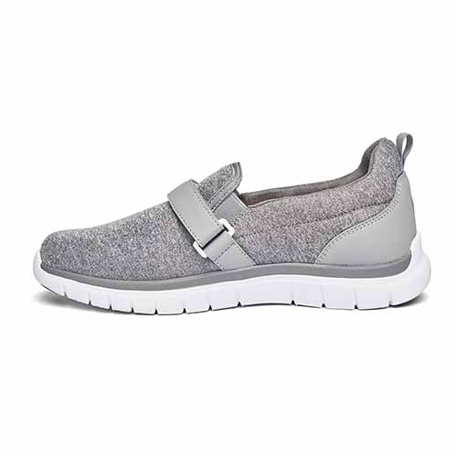 No. 11 Women's Sport Trainer